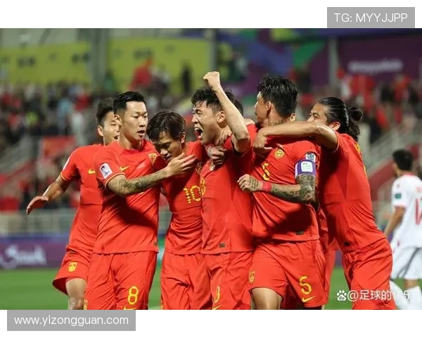 国家队新帅亮相引热议中超球星集结冲击世界杯资格赛季备战全面升级