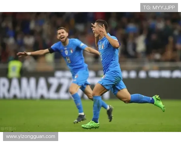 足球界风云再起 多支豪门球队争夺顶级球员转会市场热度激增